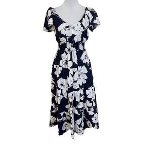 Tinsel Petite Floral-Print Flutter-Sleeve Tiered Maxi Dress Navy Blue and White